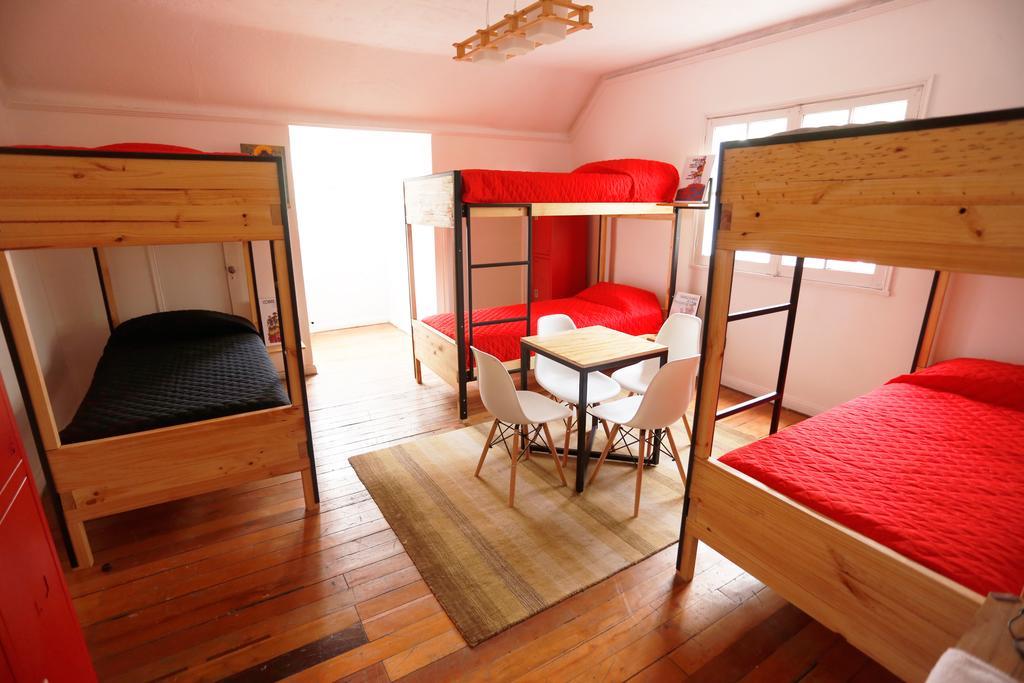 Salvador Hostal & Cafe ซานติอาโก ภายนอก รูปภาพ