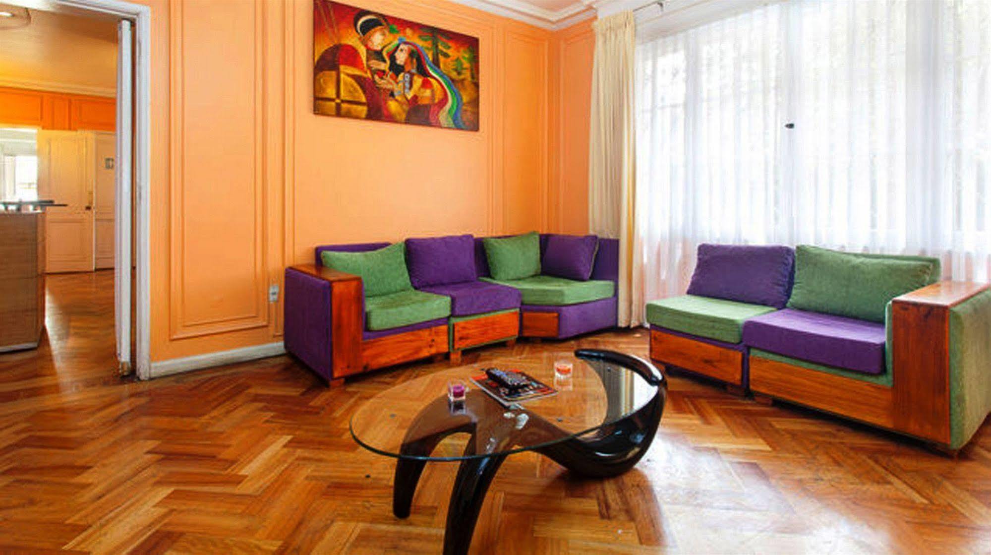 Salvador Hostal & Cafe ซานติอาโก ภายนอก รูปภาพ